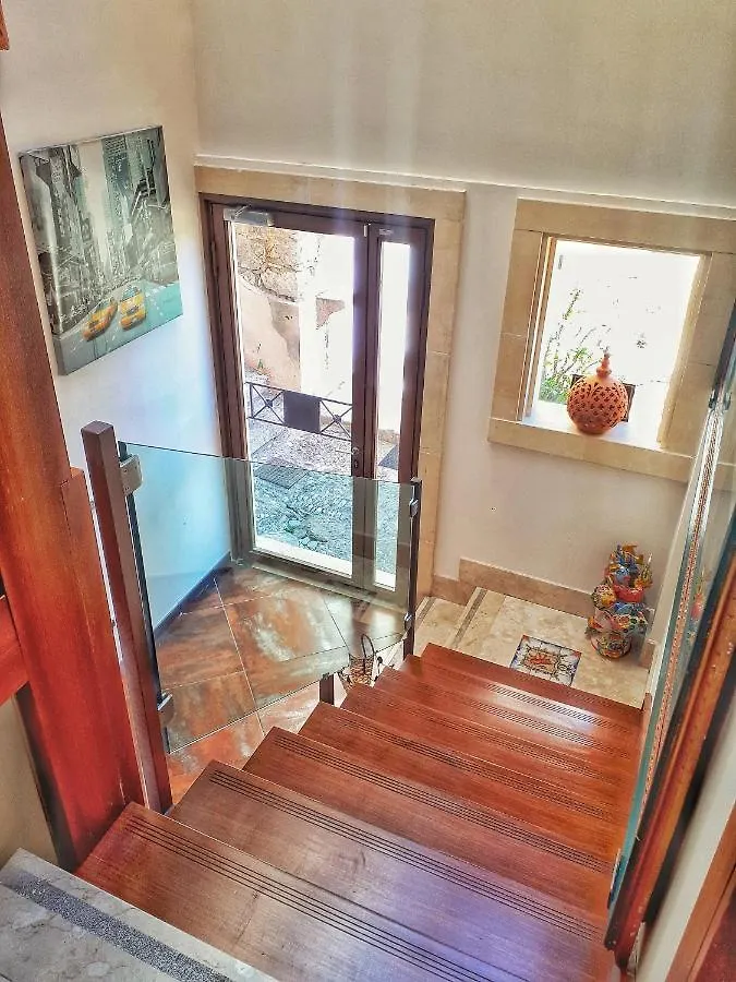 טאורמינה Hotel Le Chevalier