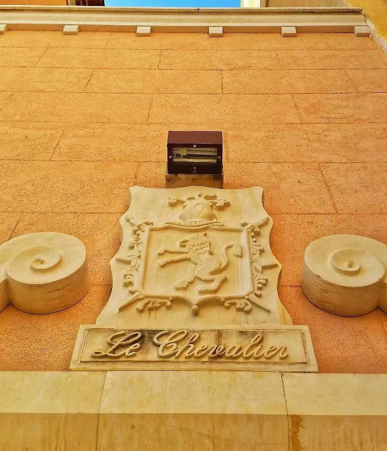 טאורמינה Hotel Le Chevalier