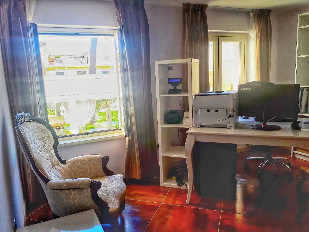 טאורמינה Hotel Le Chevalier