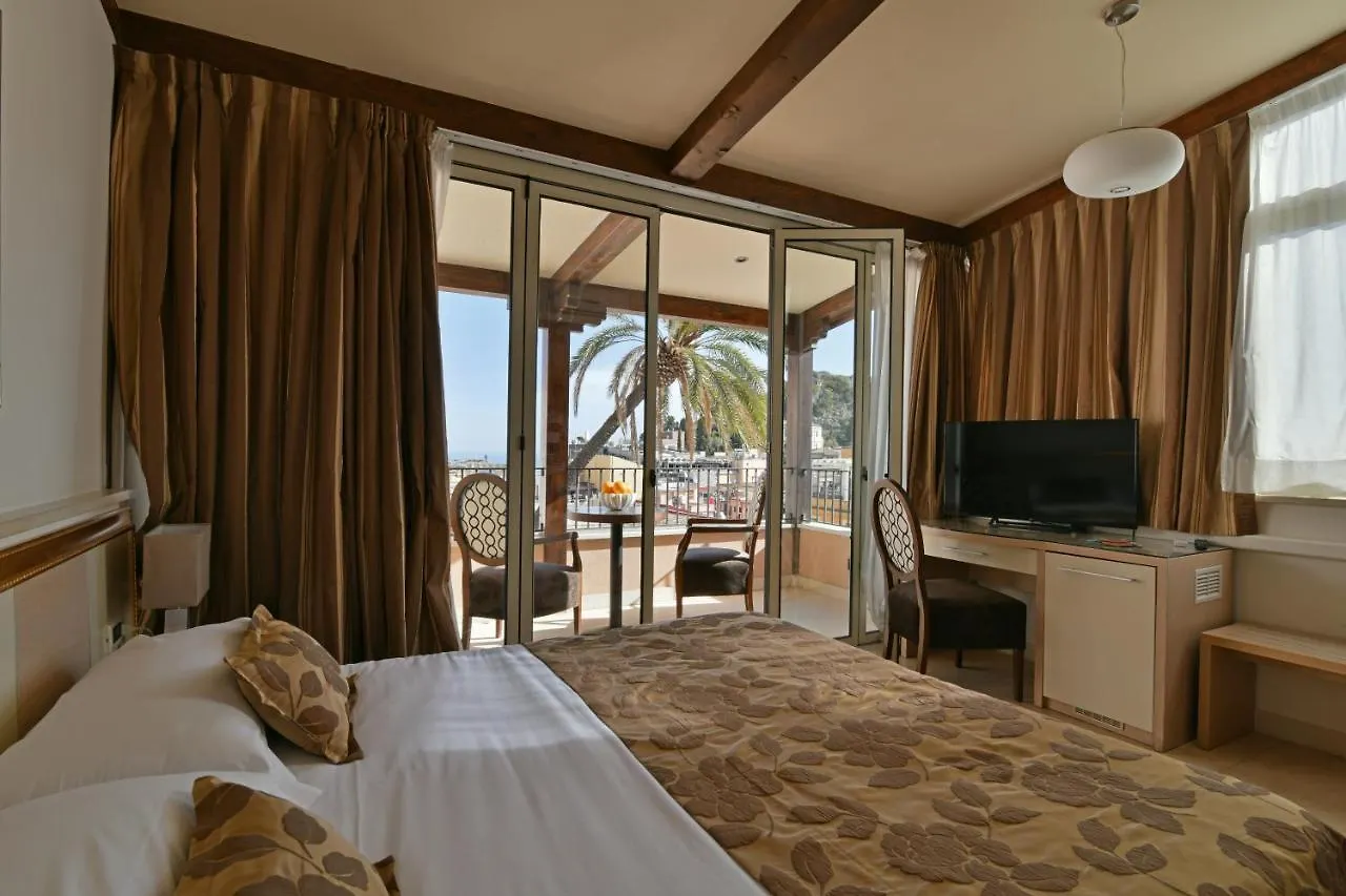 טאורמינה Hotel Le Chevalier