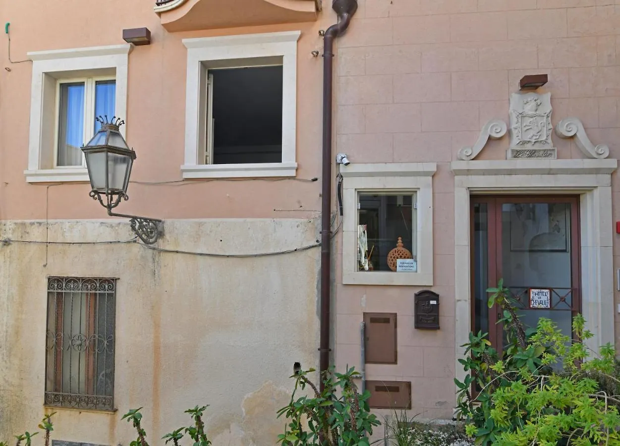 טאורמינה Hotel Le Chevalier 2*,  איטליה